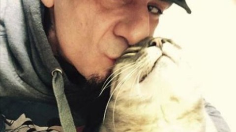 J-Ax e il suo gatto Little: il suo ultimo saluto è commovente – Corriere della Sera