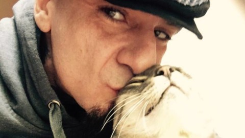 Lo straziante addio di J-Ax al suo gatto: “Non te l'ho mai detto, mi hai … – L'Huffington Post