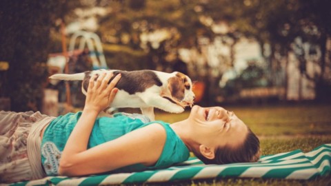 Ecco perché avere un cane rende felici e fa perfino bene alla salute – La Repubblica