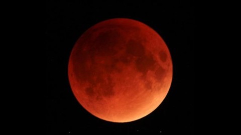 Eclissi della Luna rossa: satanisti in cerca di gatti neri? – Meteo Web