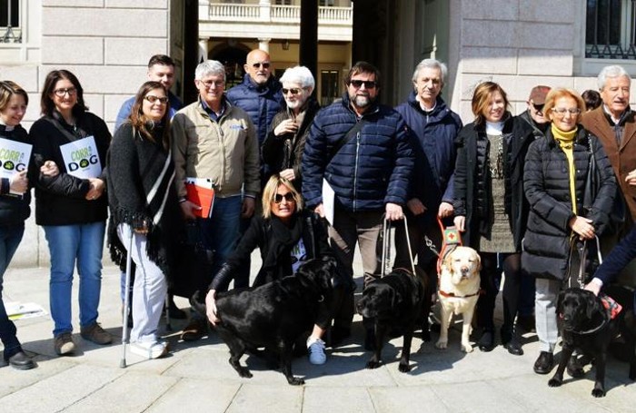 Alcuni degli organizzatori della «Corri dog»