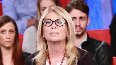 Rita Dalla Chiesa furiosa contro chi non accetta i cani nei locali – il Giornale